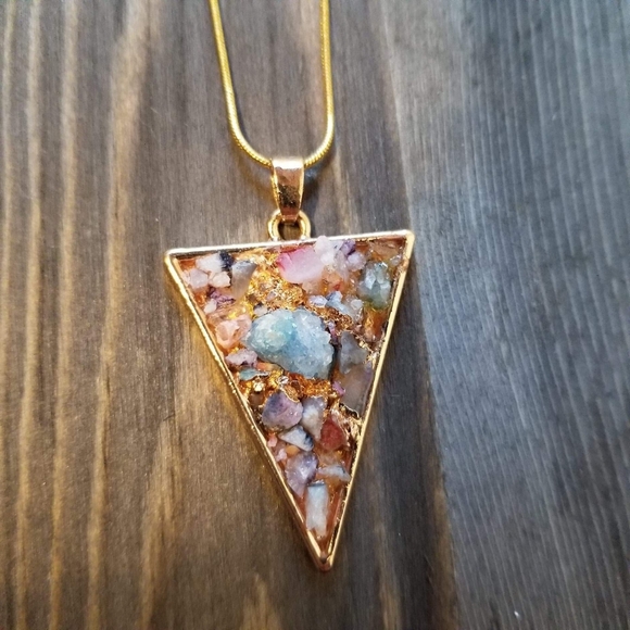 NWOT Handmade Crystal & 24k Gold Triangle Necklace - Picture 1 of 4